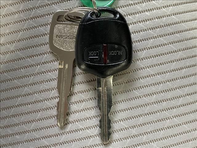 デイズ Ｊ　純正オーディオ　スリップ防止　衝突軽減ブレーキ　キーレス　ベンチシート　電動格納ドアミラー　パワーステアリング　パワーウィンドウ　ＡＢＳ　ＥＳＣ（22枚目）