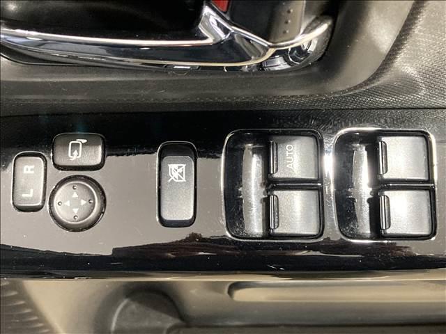 スペーシアカスタム ハイブリッドＸＳ　ナビ　ワンセグＴＶ　Ｂｌｕｅｔｏｏｔｈ　ＣＤ・ＤＶＤ再生　ＥＴＣ　両側電動スライドドア　車線逸脱防止　衝突軽減ブレーキ　スリップ防止　障害物センサー　アイドリングストップ　ＬＥＤヘッドライト（24枚目）