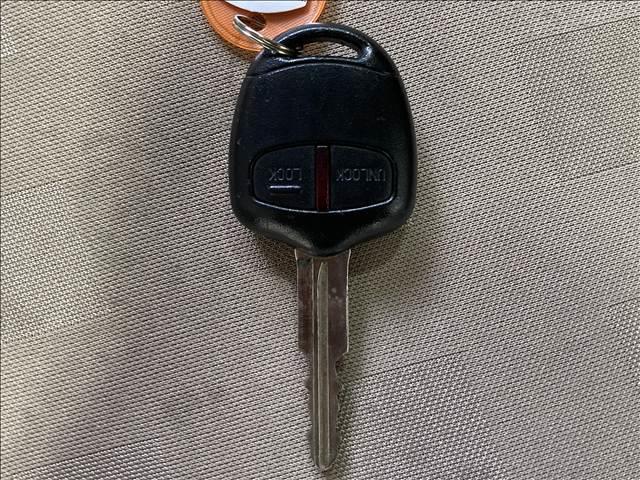 eKワゴン M 純正オーディオ スリップ防止 アイドリングストップ シートヒーター 電動格納ドアミラー キーレス ベンチシート エアバッグ パワーステアリング パワーウィンドウ ABS ESC(23枚目)