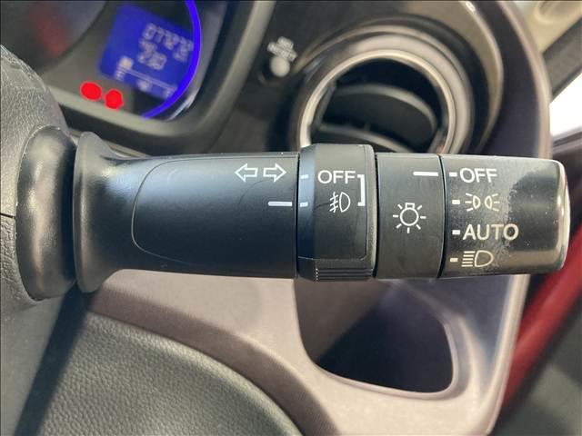 N-ONE プレミアム 純正ナビ ワンセグTV バックカメラ ABS Wエアバック 横滑り防止装置 アイドリングストップ 純正アルミホイール HIDヘッドライト オートエアコン スマートキー(11枚目)