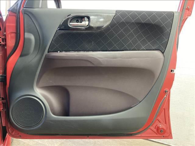 N-ONE プレミアム 純正ナビ ワンセグTV バックカメラ ABS Wエアバック 横滑り防止装置 アイドリングストップ 純正アルミホイール HIDヘッドライト オートエアコン スマートキー(22枚目)