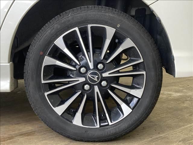 タント カスタムＲＳ　トップエディションＳＡＩＩ　ナビ　フルセグ　ＤＶＤ　Ｂｌｕｅｔｏｏｔｈ対応　バックカメラ　ＥＴＣ　衝突軽減ブレーキ　横滑り防止装置　車線逸脱防止装置　両側電動スライドドア　純正アルミホイール　ＬＥＤヘッドライト　スマートキー（21枚目）