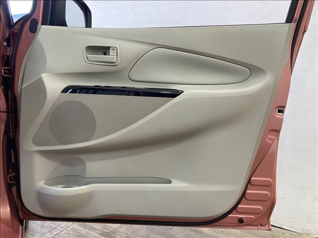 eKワゴン E ナビ ワンセグTV CD再生 バックカメラ ABS Wエアバック 衝突安全ボディ 運転席シートヒーター ベンチシート キーレスエントリー(23枚目)