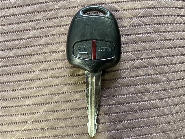 eKワゴン E ナビ ワンセグTV CD再生 バックカメラ ABS Wエアバック 衝突安全ボディ 運転席シートヒーター ベンチシート キーレスエントリー(27枚目)