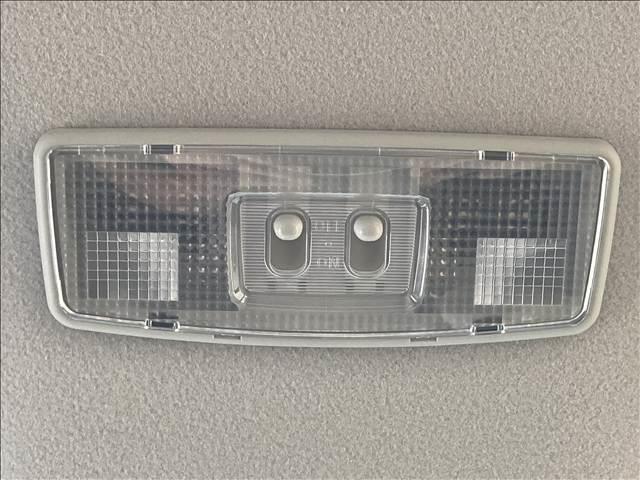 eKワゴン E ナビ ワンセグTV CD再生 バックカメラ ABS Wエアバック 衝突安全ボディ 運転席シートヒーター ベンチシート キーレスエントリー(31枚目)