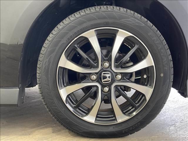 N-BOXカスタム G・Lホンダセンシング 純正ナビ CD再生 Bluetooth バックカメラ ETC 衝突軽減ブレーキ 横滑り防止装置 車線逸脱防止装置 クルーズコントロール 左側電動スライドドア 純正アルミホイール LEDヘッドライト(20枚目)