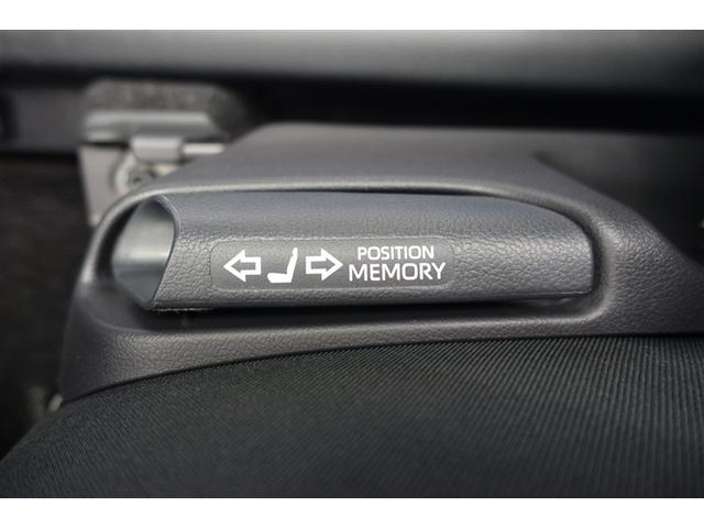 ヤリス ハイブリッドＺ　ＰＣＳ　整備記録簿　ＤＶＤ　地デジ　ＡＷ　Ｂカメラ　アイドリングストップ車　ＬＥＤランプ　スマキー　ＥＴＣ付き　メディアプレイヤー接続　ナビＴＶ　ＶＳＣ　パワステ　１オナ車　クルコン　キーフリー（6枚目）