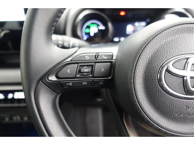 ヤリス ハイブリッドＺ　ＰＣＳ　整備記録簿　ＤＶＤ　地デジ　ＡＷ　Ｂカメラ　アイドリングストップ車　ＬＥＤランプ　スマキー　ＥＴＣ付き　メディアプレイヤー接続　ナビＴＶ　ＶＳＣ　パワステ　１オナ車　クルコン　キーフリー（35枚目）