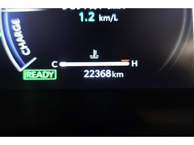 カローラクロス ハイブリッド　Ｚ　電動シート　衝突軽減ブレ　メモリーナビ　ＬＥＤライト　オートクルーズコントロール　ミュージックプレイヤー接続可　キーレス　アルミホイール　フルセグＴＶ　ドラレコ　４ＷＤ　スマートキー　盗難防止システム（17枚目）