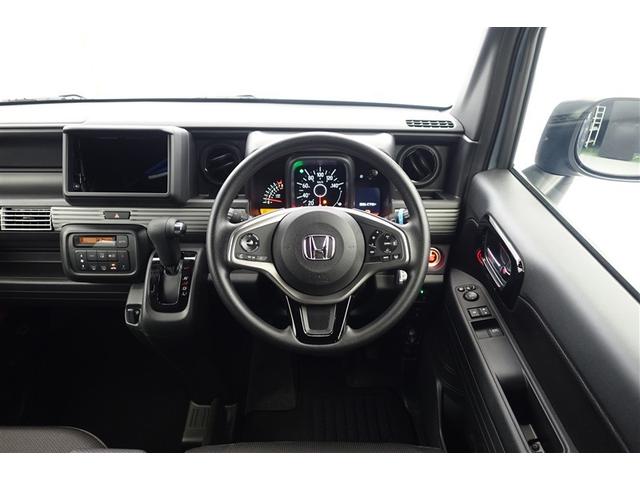 スタイリッシュなインパネ周りです！運転の際、常に目にする部分は、シックにまとめた飽きの来ないデザインが人気です！