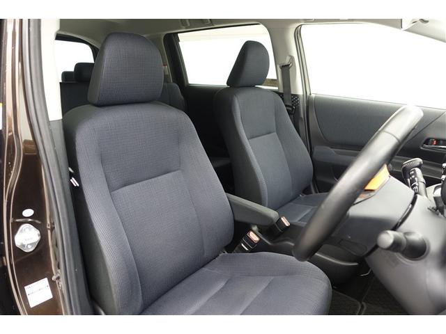 シエンタ ハイブリッドＧ　左右パワースライド　エコモード　スマートエントリー　ＬＥＤライト　ＢＫカメラ　Ｗエアバッグ　イモビ　エアバック　メンテナンスノート　横滑り防止　地上デジタル　ＤＶＤ視聴可能　ＡＵＸ　ＴＶナビ　ＥＴＣ（6枚目）