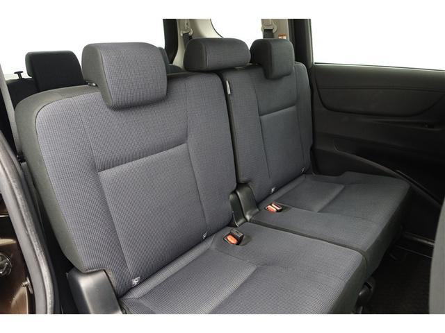 シエンタ ハイブリッドＧ　左右パワースライド　エコモード　スマートエントリー　ＬＥＤライト　ＢＫカメラ　Ｗエアバッグ　イモビ　エアバック　メンテナンスノート　横滑り防止　地上デジタル　ＤＶＤ視聴可能　ＡＵＸ　ＴＶナビ　ＥＴＣ（7枚目）