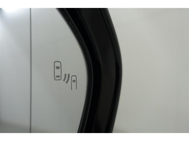 ���u���C���h�X�|�b�g���j�^�[�t���ł��A�ׂ̎Ԑ��𑖂�ԗ������[�_�[�Ō��m�A�h�A�~���[�ł͊m�F���ɂ����㑤���G���A�̎ԗ������m�点�������܂��B