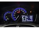 ハイブリッド　ＥＣＯモード　地デジＴＶ　ＤＶＤ再生機能　ＥＳＣ　エアコン　ワイヤレスキー　デュアルエアバッグ　バックモニター　サイドエアバッグ　ナビＴＶ　パワーステアリング　運転席エアバッグ　メモリナビ　ＡＢＳ（29枚目）