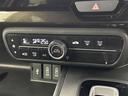 ★エアコンはオートタイプが装着済みです!オートモードにしておけば、車内温度を設定するだけで風の料や吹き出し口の切り替えを機械が行ってくれます!一年中快適な環境を作れますよ♪