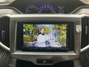 TV付きの車となっております。ドライブの合間の休憩中に気になる番組を見ることができます。