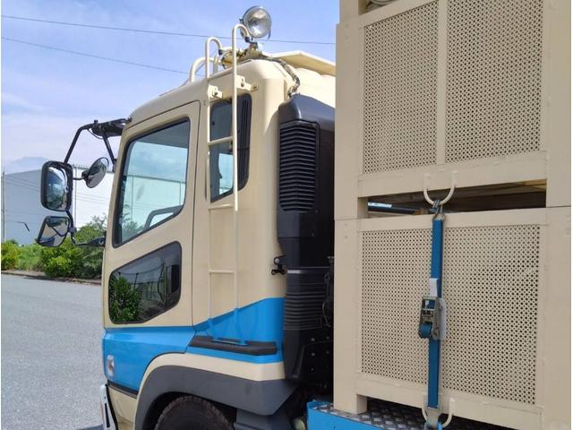 スーパーグレート 　ポンプ車　ＰＴＯ付き追加ラジエター　ＰＴＯオイルクーラー（9枚目）