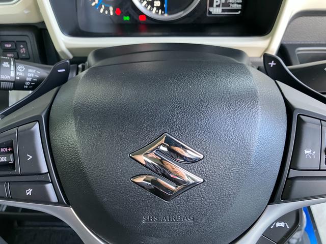 ステアリングから手を離さず手元でシフトチェンジ【パドルシフト】素早いアップ/ダウン運転が楽しく♪