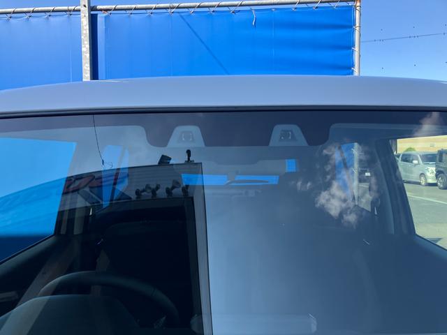 クロスビー HYBRID MZ 4型 全方位カメラ装着車/サポカー ホワイト2トーンルーフ│インパネブラウン│LEDヘッドランプ│デュアルカメラブレーキサポート│オートエアコン│16インチアルミホイール(12枚目)