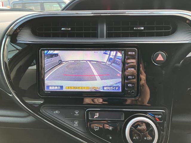 アクア クロスオーバー バックアイカメラ/ナビ 16インチアルミホイール│本革巻ステアリングホイール│キーレスプッシュスタート│オートエアコン(6枚目)