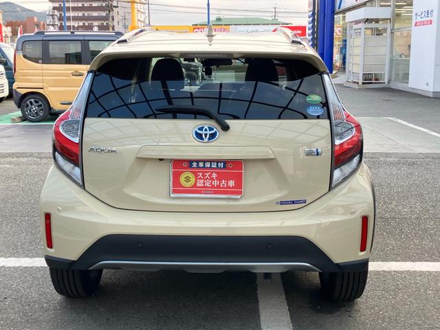 アクア クロスオーバー バックアイカメラ/ナビ 16インチアルミホイール│本革巻ステアリングホイール│キーレスプッシュスタート│オートエアコン(11枚目)