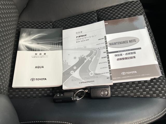 アクア クロスオーバー バックアイカメラ/ナビ 16インチアルミホイール│本革巻ステアリングホイール│キーレスプッシュスタート│オートエアコン(21枚目)