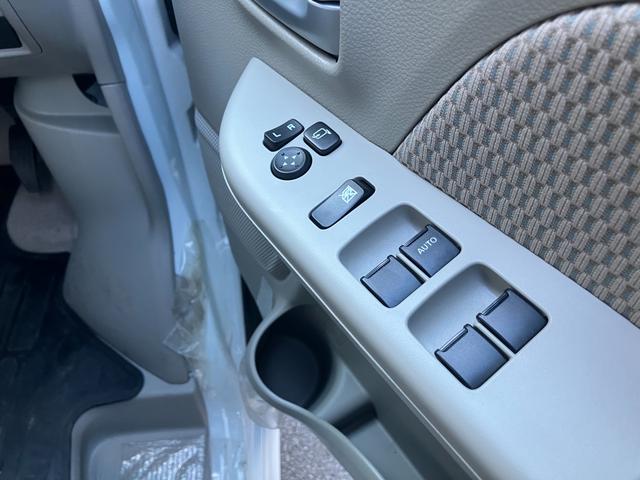 �^�]�ȃA�[�����X�g�ɁA�y�����R���h�A�~���[�z�y�p���[�E�B���h�E�z�X�C�b�`����B�茳�ő��색�N���N�B