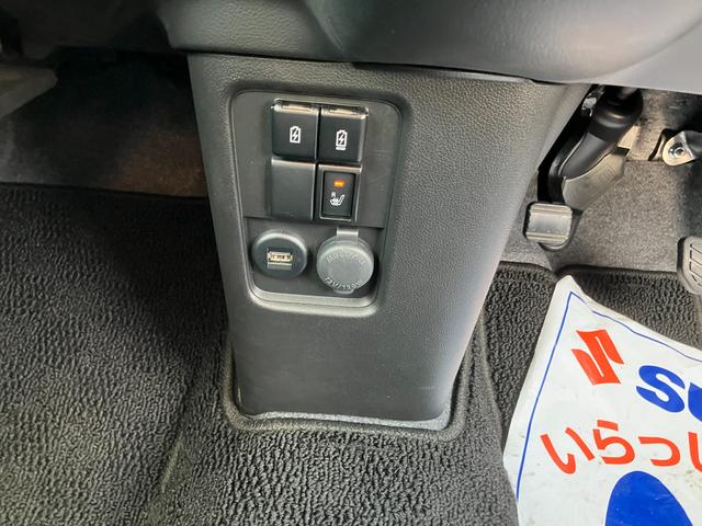 �y�t�r�a�\�P�b�g�z�y�A�N�Z�T���[�\�P�b�g�z�̗������C���p�l�Z���^�[�ɔz�u�B