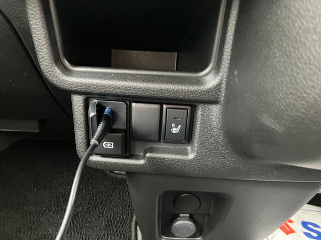 �y�t�r�a�\�P�b�g�z�y�V�[�g�q�[�^�[�z�̗������C���p�l�Z���^�[�ɔz�u�B