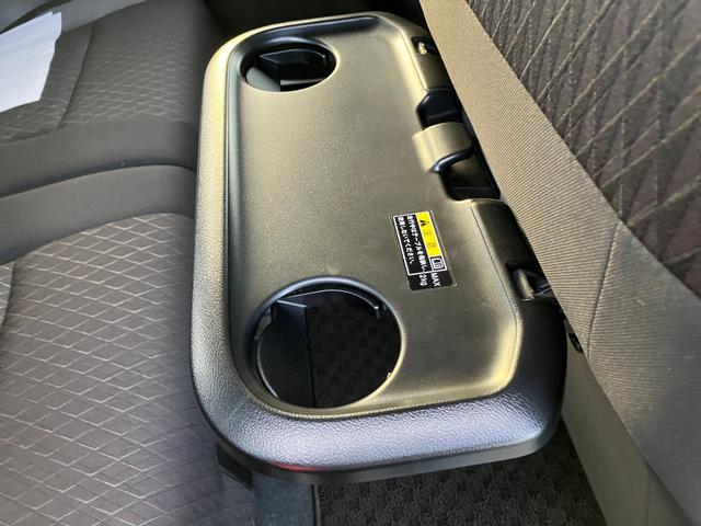 �����V�[�g���S�ԏ��ōς݁B�O�ɕ֗��ȁy�p�[�\�i���e�[�u���z�������B