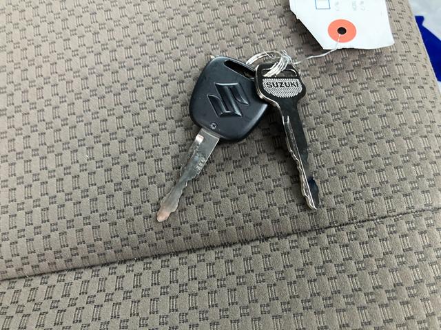 エブリイ ＰＣ　６型　ＬＥＤヘッドランプ／サポカー　デュアルカメラブレーキサポート│マニュアルエアコン│１２インチホイールキャップ│マニュアルエアコン（21枚目）