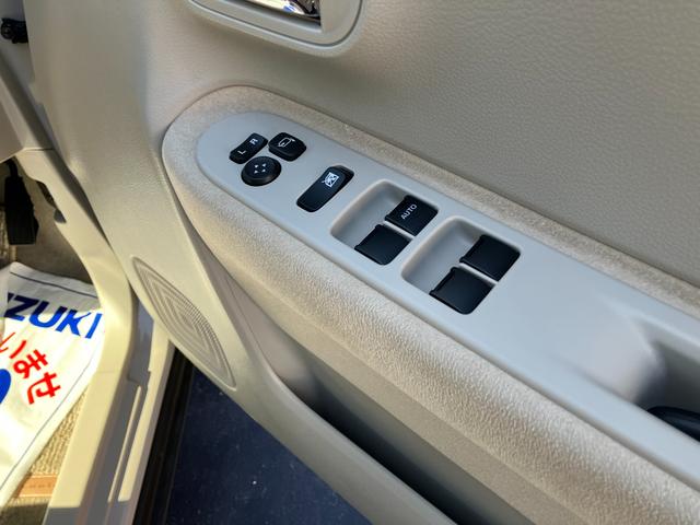 �^�]�ȃA�[�����X�g�ɁA�y�����R���h�A�~���[�z�y�p���[�E�B���h�E�z�X�C�b�`����B�茳�ő��색�N���N�B