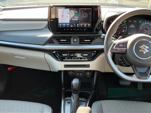 �h���C�o�[���ݍ��ނ悤�ȃR�b�N�s�b�g���̂���f�U�C���B���[�^�[�����₷�������͍L�X�B