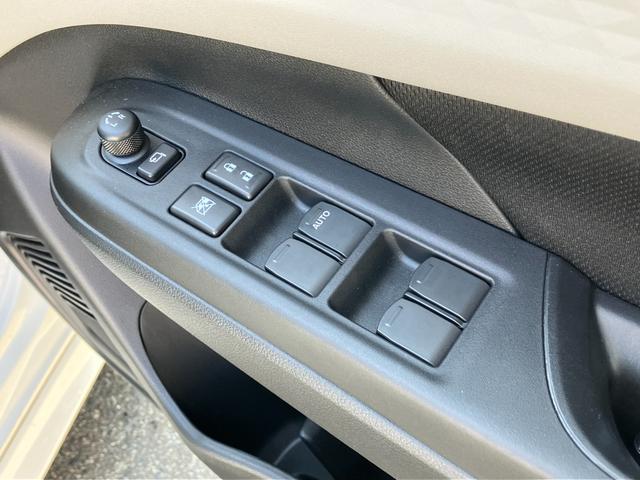 �^�]�ȃA�[�����X�g�ɁA�y�����R���h�A�~���[�z�y�p���[�E�B���h�E�z�X�C�b�`����B�茳�ő��색�N���N�B