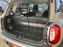 リヤシートも全車消毒済み。シートの後ろに収納スペースがあります。旅行バックやちょっとしたレジャー用品も積みこめそうですね！