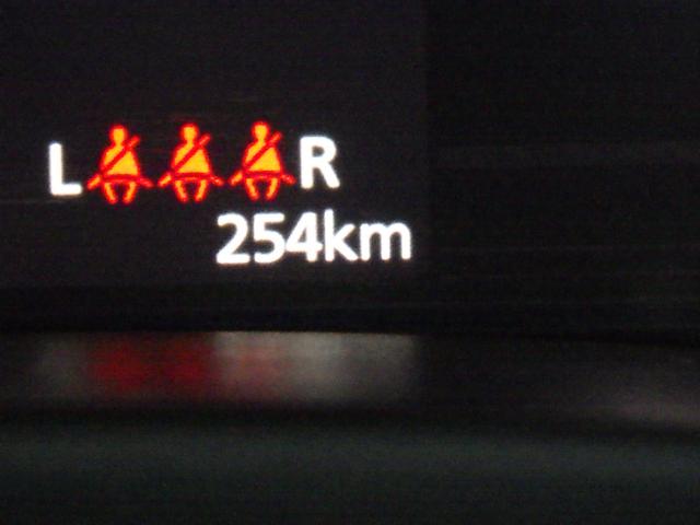 スイフト ＸＧ　スズキセーフティサポート　アダプティブクルーズコントロール　ブラインドスポットモニター　ハイビーム＆オートライト　プッシュスタートシステム　スマートキー　シートヒーター（39枚目）