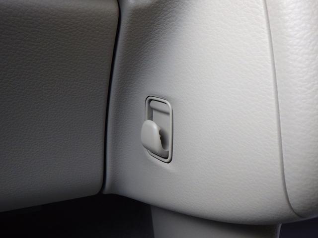 アルトラパンＬＣ Ｘ　５型　セーフティサポート　全方位モニター用カメラ　ＬＥＤヘッド＆ポジションランプ　ナノイーＸ搭載フルオートエアコン　キーレスプッシュスタート　スマートキー　アイドリングストップ　ステアリングオーディオスイッチ　本革巻ステアリング　１４インチアルミ（49枚目）