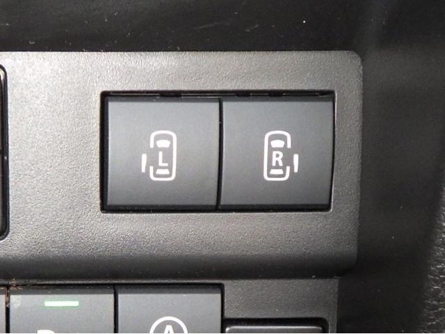 �y�����A�N�V�����p���[�X���C�h�h�A�z��ȗ����́w�����A�N�V�����p���[�X���C�h�h�A�x�I�^�]�ȃC���p�l�ɂ���X�C�b�`�����������ŁA��ȗ����̃X���C�h�h�A���J�ł��܂��I�I