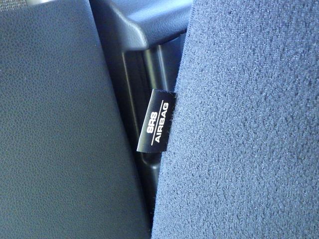 ムーヴキャンバス ＧブラックインテリアＶＳ　ＳＡＩＩＩ　全方位モニター付ナビ　スマートアシストＩＩＩ　両側パワースライド　ＬＥＤヘッドランプ＆ポジションランプ＆フォグランプ　フロントシートサイドエアバッグ　ステアリングオーディオスイッチ　ＥＴＣ　キーレスプッシュスタート（19枚目）