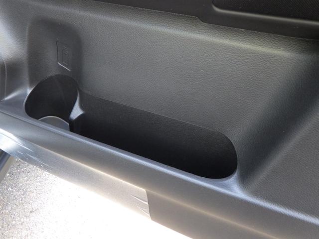 �t�����g�h�A�͑傫���J���ď��~������N�I�����ɂ̓y�b�g�{�g���z���_�[����[�|�P�b�g���t���Ă��܂��I�I