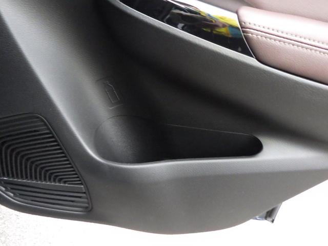 �����h�A���傫���J���̂ŏ��~��͂��₷���ł��B���[�|�P�b�g���y�b�g�{�g���z���_�[���t���Ă��܂��I