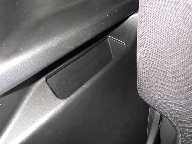 �y��ȃN�H�[�^�[�|�P�b�g�z�㕔���Ȃɏ��Ƃ����A������Ƃ����������ꂪ�t���Ă���ƕ֗��ł���ˁi�O�Q�O�j