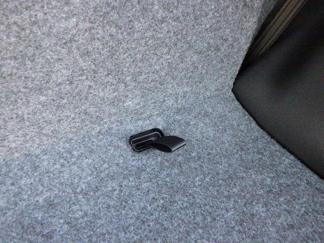 �����V�[�g�́A�׎���������X���C�h���삪�\�I�I�傫�ȉו����A�o�b�N�h�A���J���邾���ŃX���[�Y�ɍڂ����܂��i�O�Q�O�j