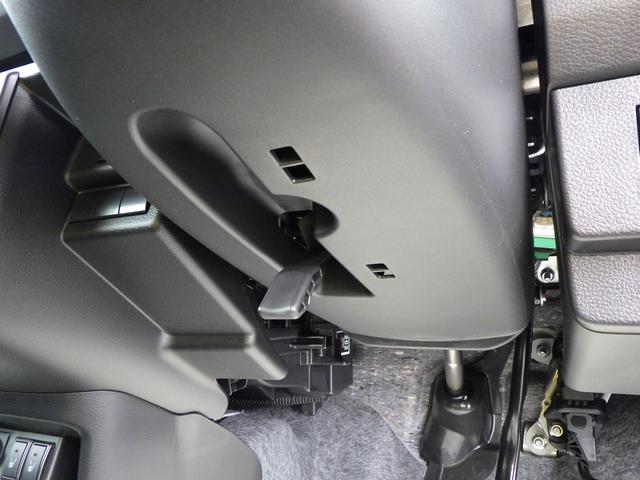 アルト ＨＹＢＲＩＤ　Ｘ　２型　セーフティサポート　全方位モニター用カメラ　オートエアコン　ヘッドアップディスプレイ　ＬＥＤヘッドランプ　フロントシートサイド＆カーテンエアバッグ　ステアリングオーディオスイッチ　キーレスプッシュスタート　スマートキー（35枚目）