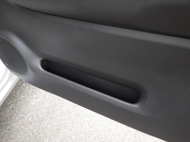 アルト ＨＹＢＲＩＤ　Ｘ　２型　セーフティサポート　全方位モニター用カメラ　オートエアコン　ヘッドアップディスプレイ　ＬＥＤヘッドランプ　フロントシートサイド＆カーテンエアバッグ　ステアリングオーディオスイッチ　キーレスプッシュスタート　スマートキー（39枚目）