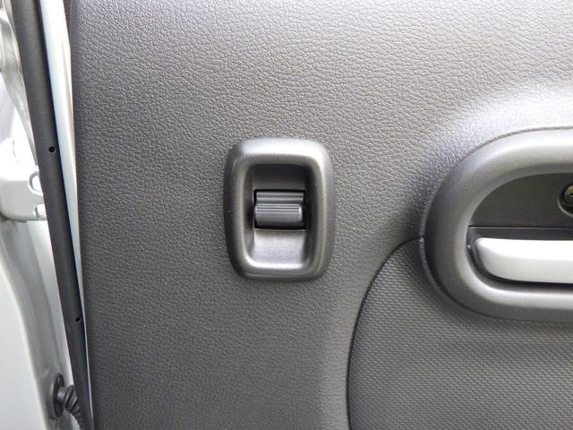 アルト ＨＹＢＲＩＤ　Ｘ　２型　セーフティサポート　全方位モニター用カメラ　オートエアコン　ヘッドアップディスプレイ　ＬＥＤヘッドランプ　フロントシートサイド＆カーテンエアバッグ　ステアリングオーディオスイッチ　キーレスプッシュスタート　スマートキー（50枚目）