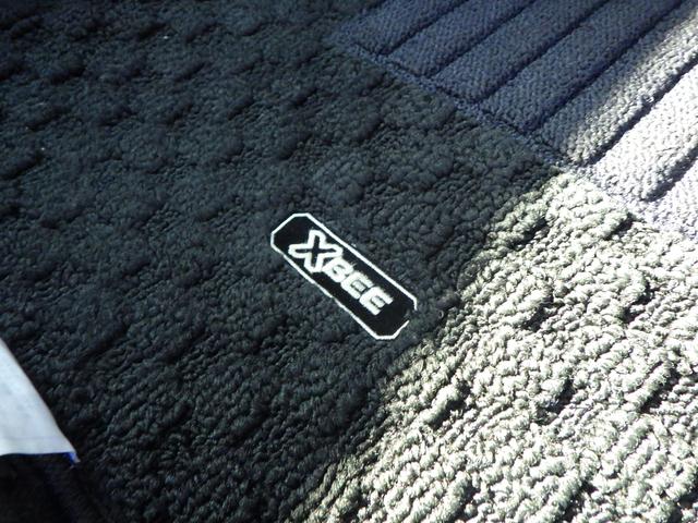 �N���X�r�[��p�̃t���A�}�b�g�����Ă܂��I