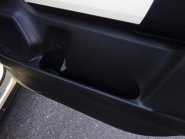 �t�����g�h�A�͑傫���J���ď��~������N�I�����ɂ̓y�b�g�{�g���z���_�[����[�|�P�b�g���t���Ă��܂��I�I