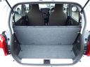 開口部も広く、荷物の積み下ろしもラク。４人乗っても十分な広さがあります！！