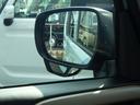 サイドアンダーミラー付きドアミラー（助手席）／死角になっている部分も確認でき、あなたの手助けをしてくれます！！